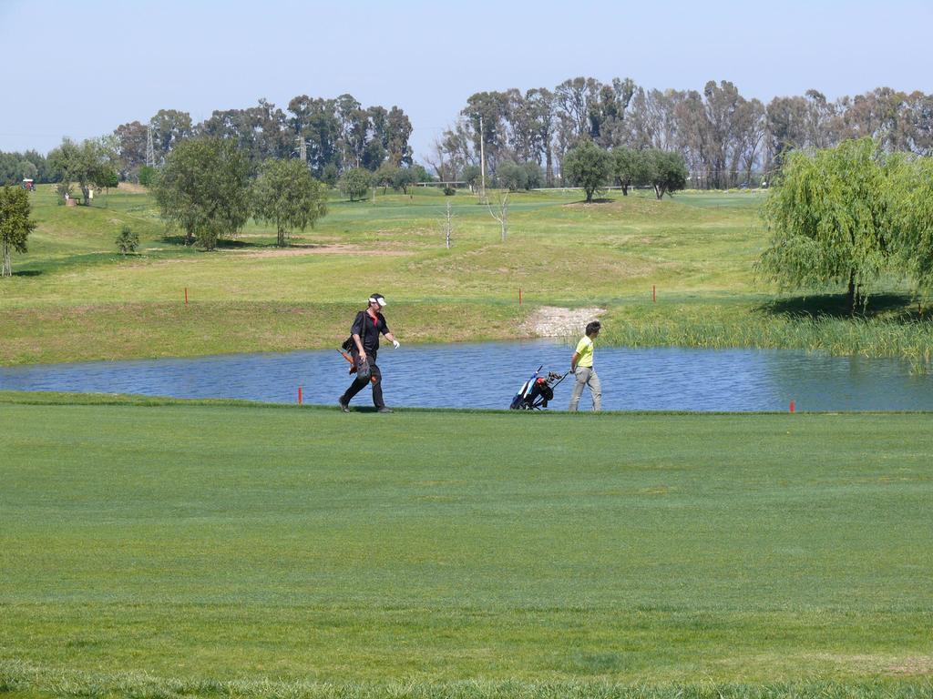 Гостьовий будинок Golf Club Метапонто Екстер'єр фото